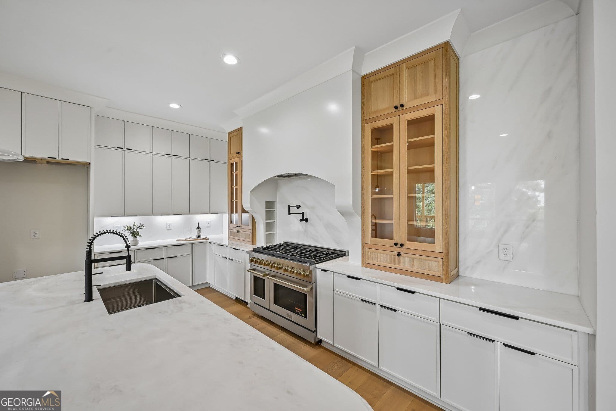 5 bedroom, 5.5 bathroom, 5,782 sq ft single family residence for sale at 3263 N Bogan Road, Buford, GA 30519 — photo 9