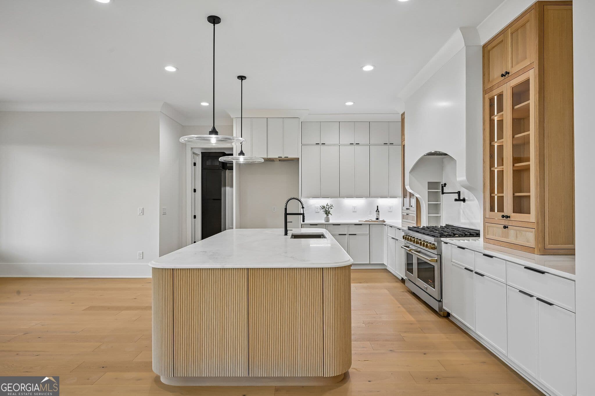 5 bedroom, 5.5 bathroom, 5,782 sq ft single family residence for sale at 3263 N Bogan Road, Buford, GA 30519 — photo 8