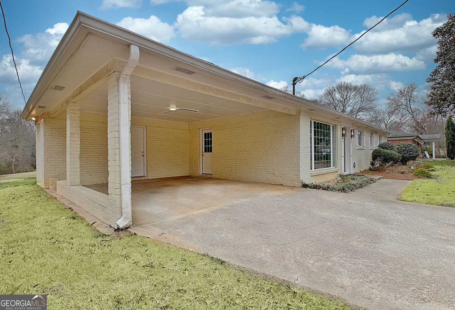 3 bedroom, 2 bathroom, 2,840 sq ft single family residence for rent at 183 Pine Street, Fairburn, GA 30213 for $2,200 a month — photo 5