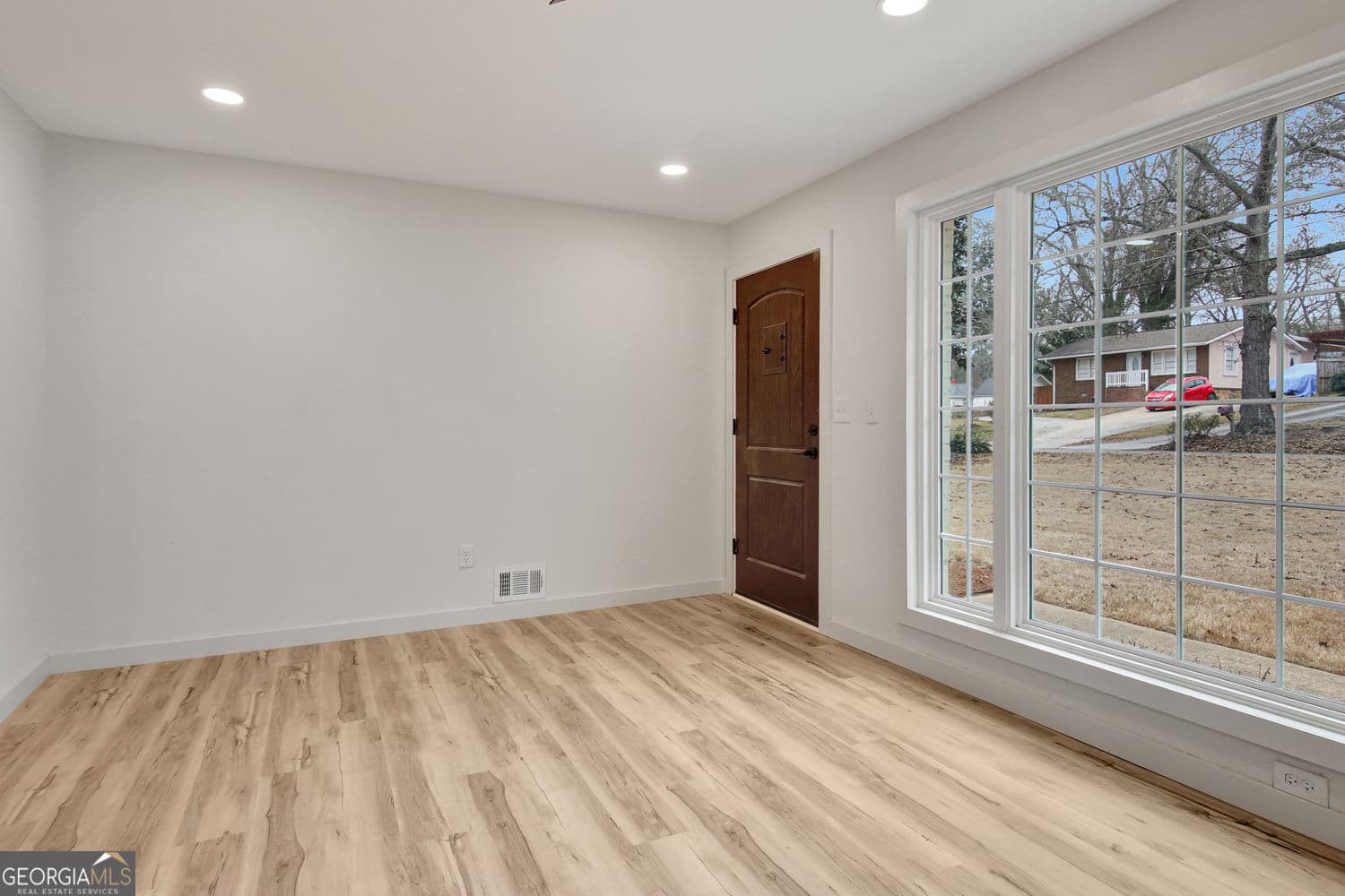 3 bedroom, 2 bathroom, 2,840 sq ft single family residence for rent at 183 Pine Street, Fairburn, GA 30213 for $2,200 a month — photo 10