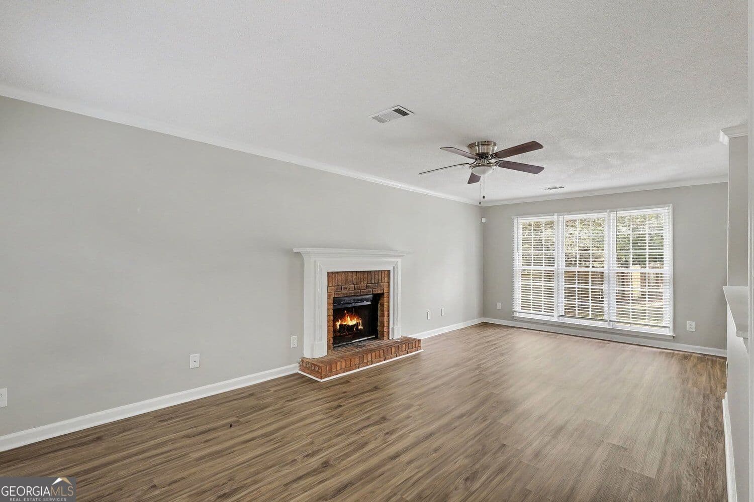 3 bedroom, 2.5 bathroom, 1,714 sq ft single family residence for sale at 3131 Ashbury Lane, Rex, GA 30273 — photo 6