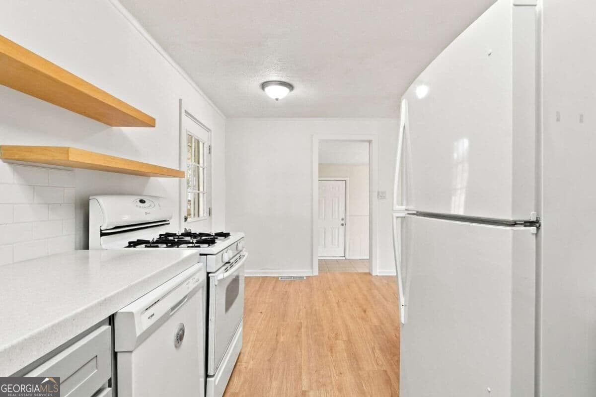 3 bedroom, 1 bathroom, 1,150 sq ft single family residence for sale at 179 Long Drive, Marietta, GA 30060 — photo 10