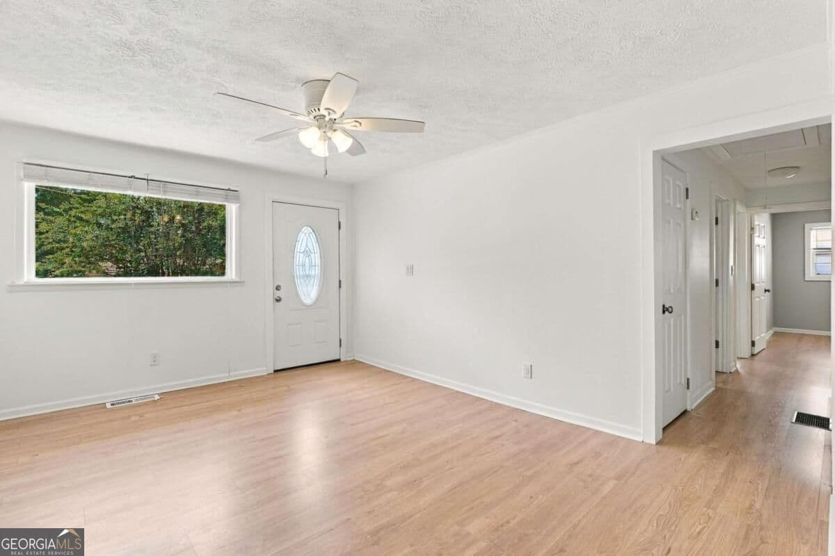 3 bedroom, 1 bathroom, 1,150 sq ft single family residence for sale at 179 Long Drive, Marietta, GA 30060 — photo 4