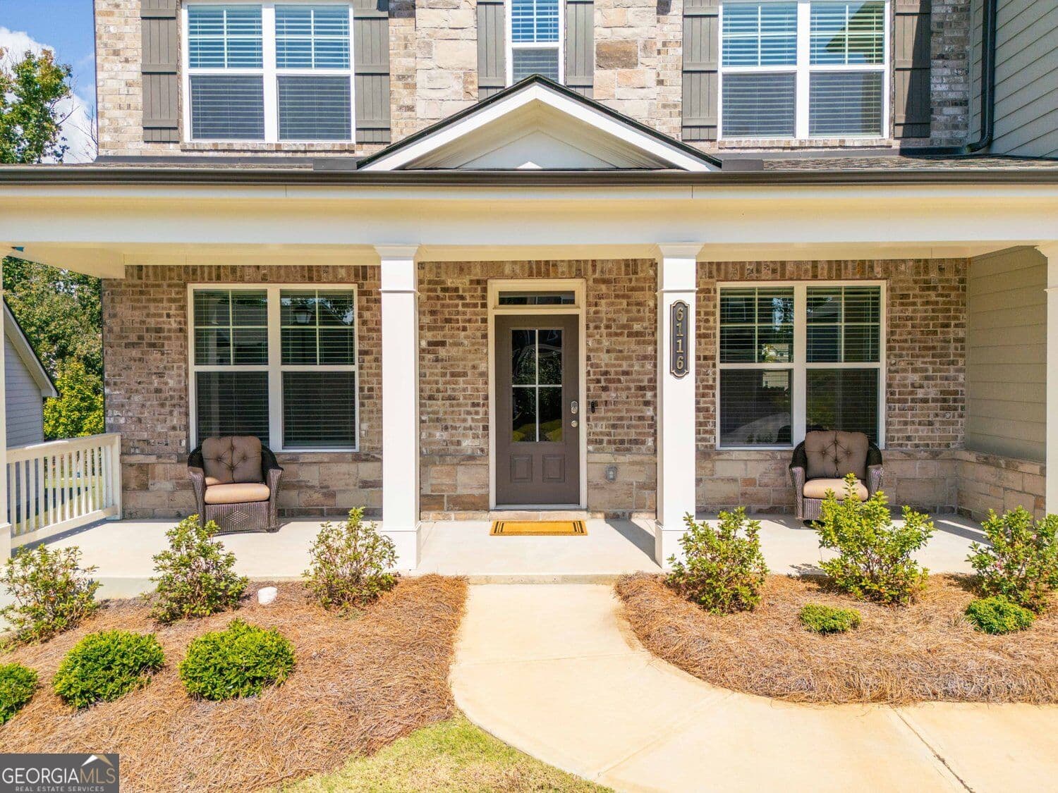 5 bedroom, 4 bathroom, 3,776 sq ft single family residence for sale at 6116 Black Pear Lane, Gainesville, GA 30506 — photo 2