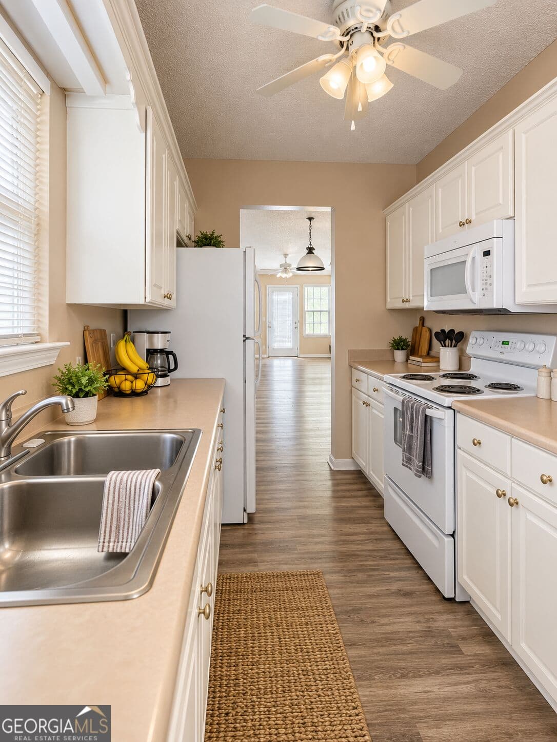2 bedroom, 2 bathroom, 1,209 sq ft townhouse for sale at 1775 Summerwoods Lane, Griffin, GA 30224 — photo 5