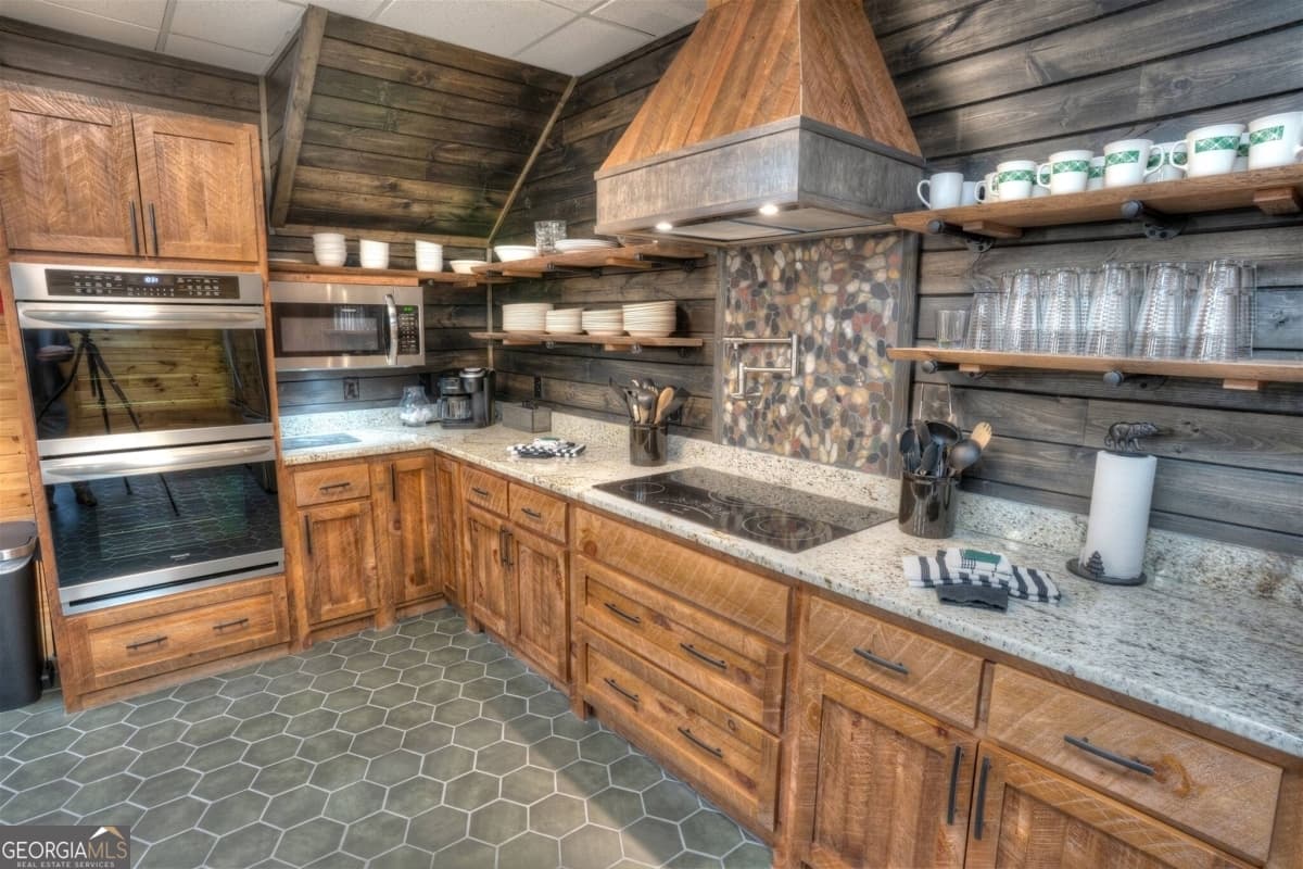 6 bedroom, 4.5 bathroom, 3,248 sq ft cabin,single family residence for sale at 481 Chastain Road, Sautee Nacoochee, GA 30571 — photo 7