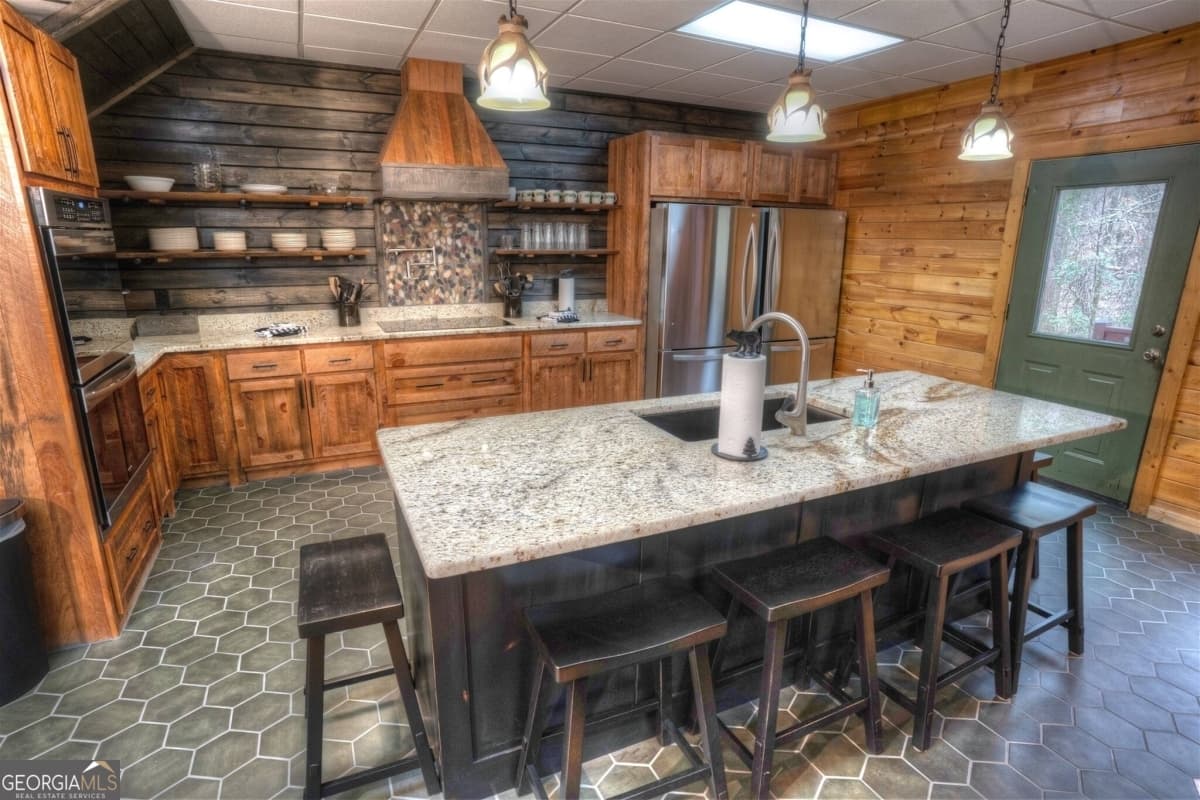 6 bedroom, 4.5 bathroom, 3,248 sq ft cabin,single family residence for sale at 481 Chastain Road, Sautee Nacoochee, GA 30571 — photo 5