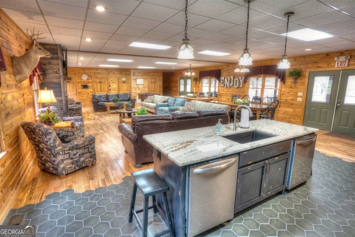 6 bedroom, 4.5 bathroom, 3,248 sq ft cabin,single family residence for sale at 481 Chastain Road, Sautee Nacoochee, GA 30571 — photo 4