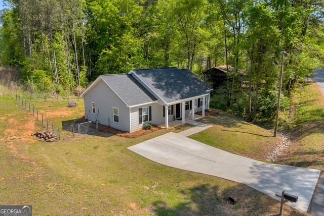 3 bedroom, 2 bathroom single family residence for rent at 140 Rustwood Drive, Athens, GA 30607 for $1,900 a month — photo 3