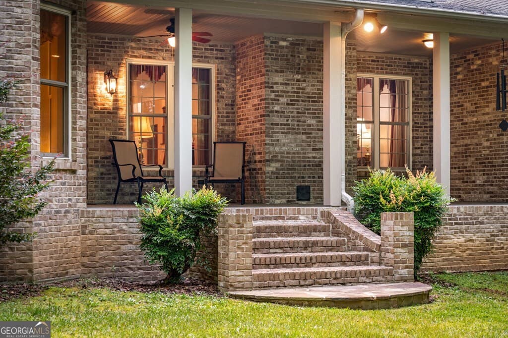 4 bedroom, 4 bathroom, 5,722 sq ft single family residence for sale at 541 Davis Road, Blue Ridge, GA 30513 — photo 7