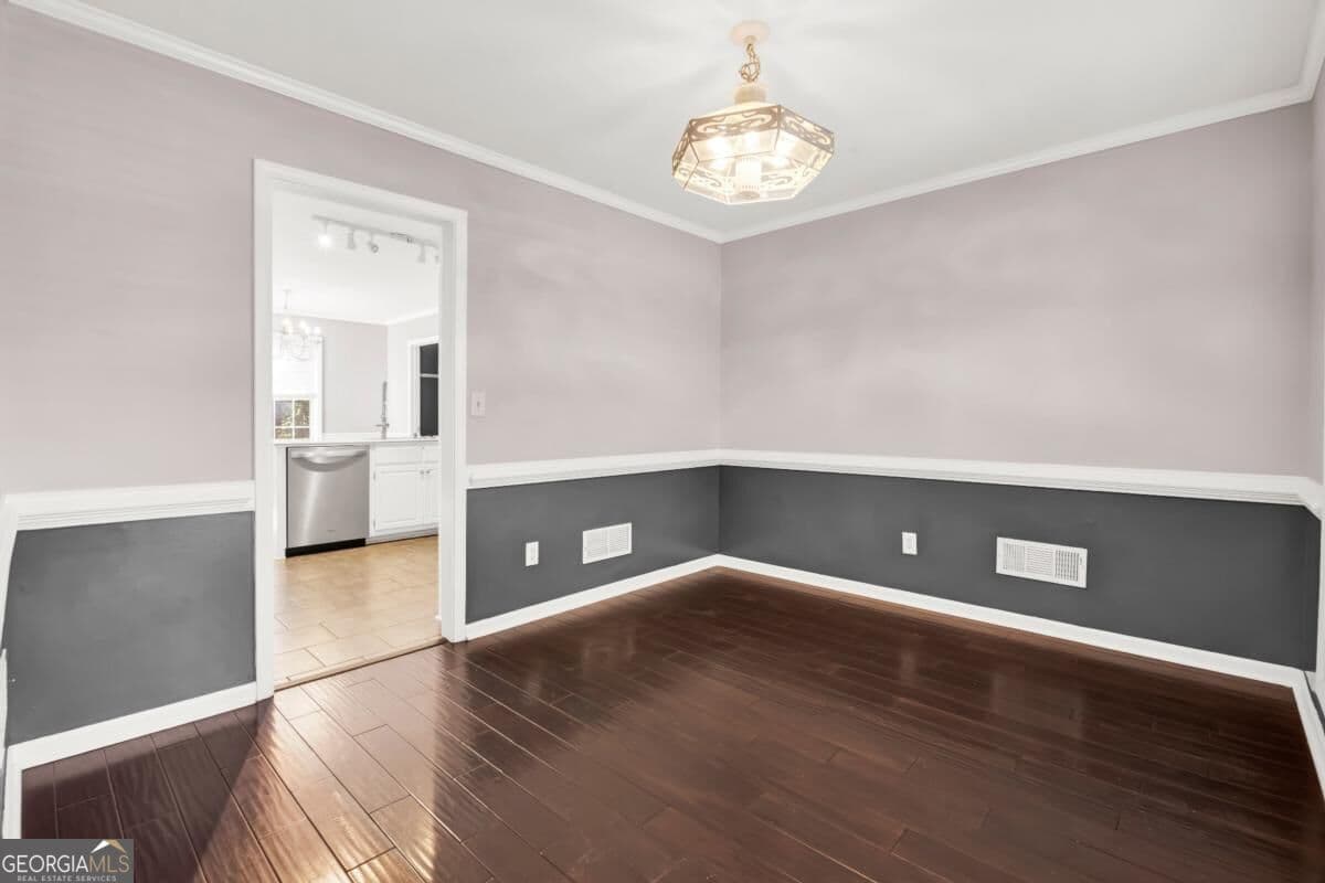 5 bedroom, 3.5 bathroom, 2,902 sq ft single family residence for sale at 1004 Crown River Parkway, Mcdonough, GA 30252 — photo 7