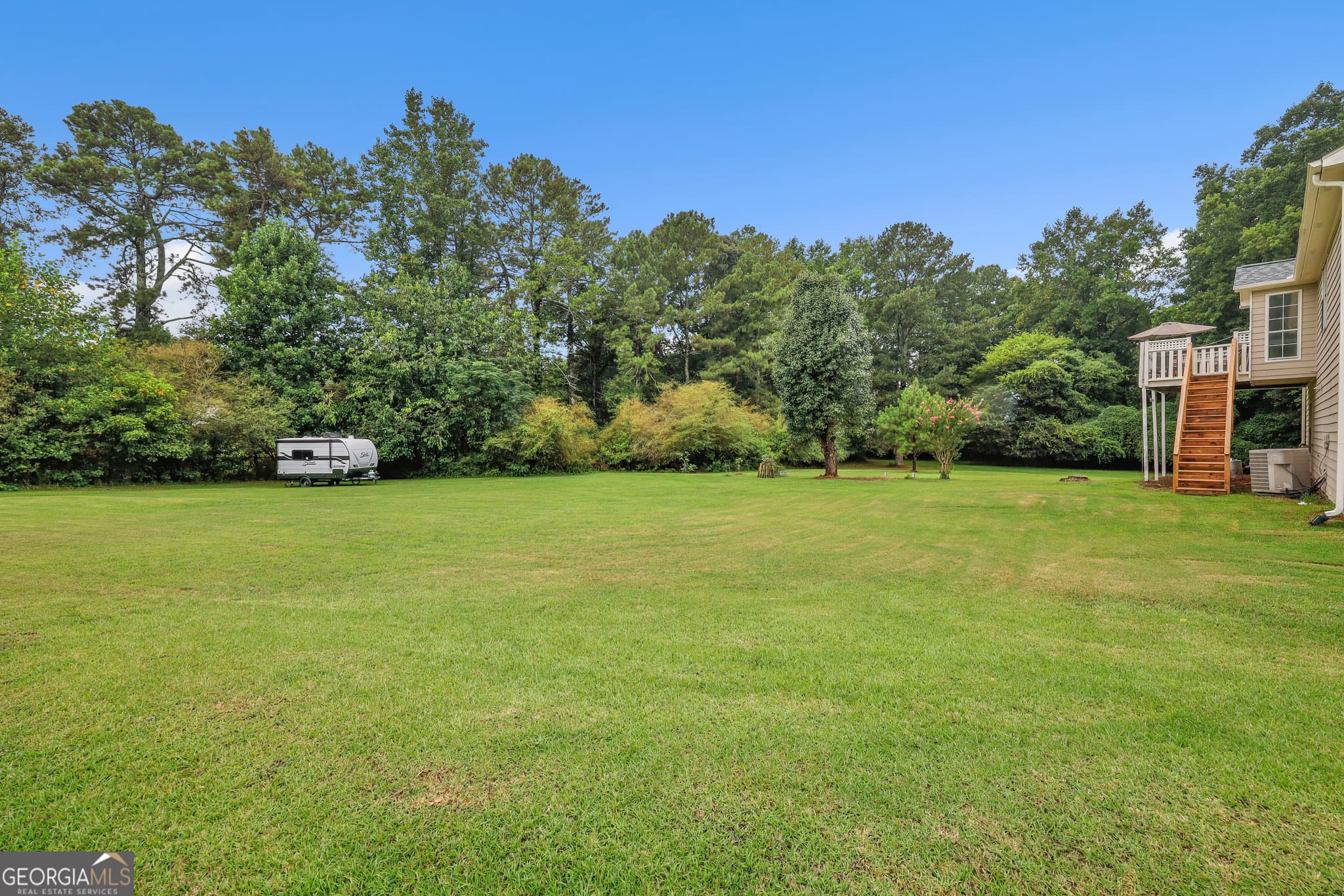 3 bedroom, 2.5 bathroom, 2,600 sq ft single family residence for sale at 401 Nicole Court, Winder, GA 30680 — photo 5