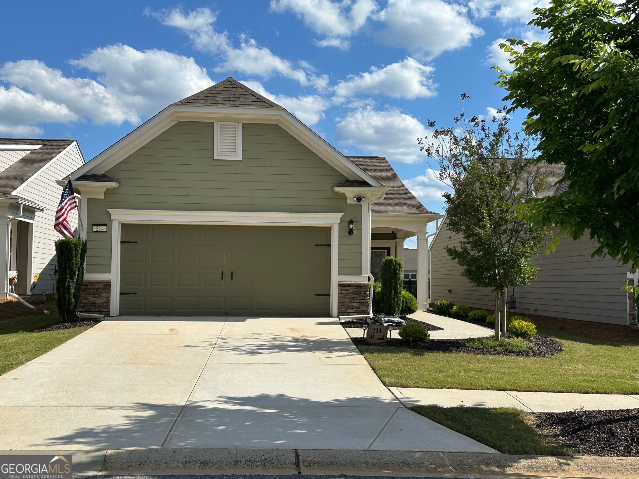 2 bedroom, 2 bathroom, 1,330 sq ft single family residence sold at 214 Brunswick Drive, Griffin, GA 30223
