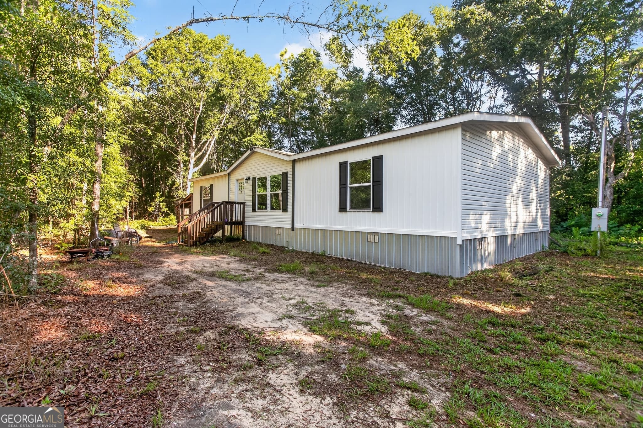 3 bedroom, 2 bathroom, 1,568 sq ft manufactured home,single family residence for sale at 219 Compass Road, Jesup, GA 31545 — photo 2