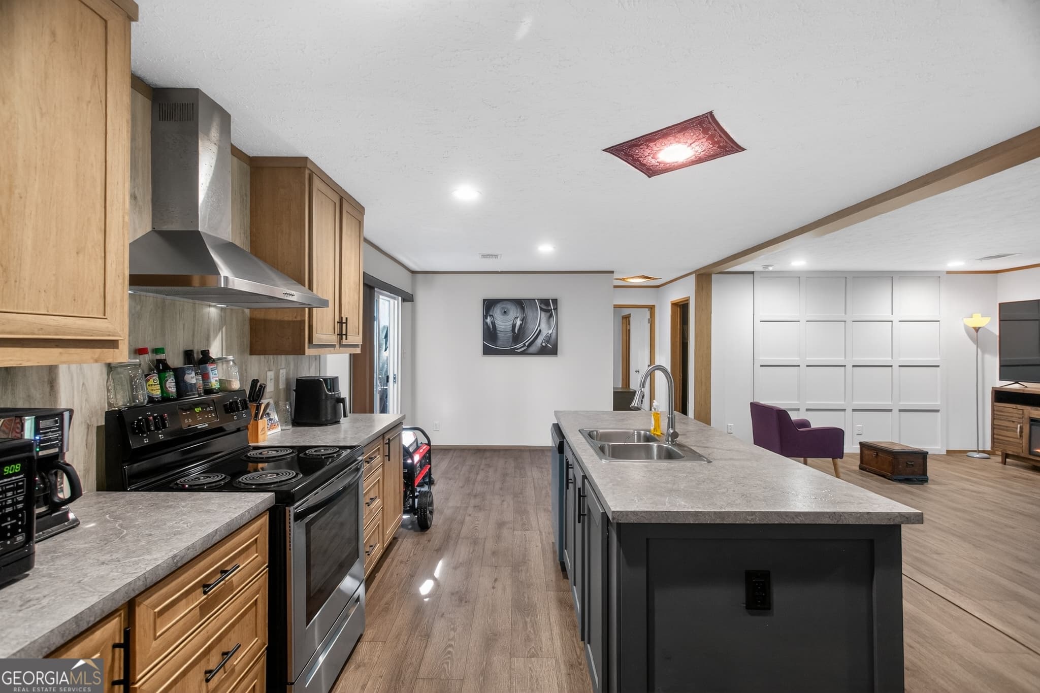 3 bedroom, 2 bathroom, 1,568 sq ft manufactured home,single family residence for sale at 219 Compass Road, Jesup, GA 31545 — photo 3