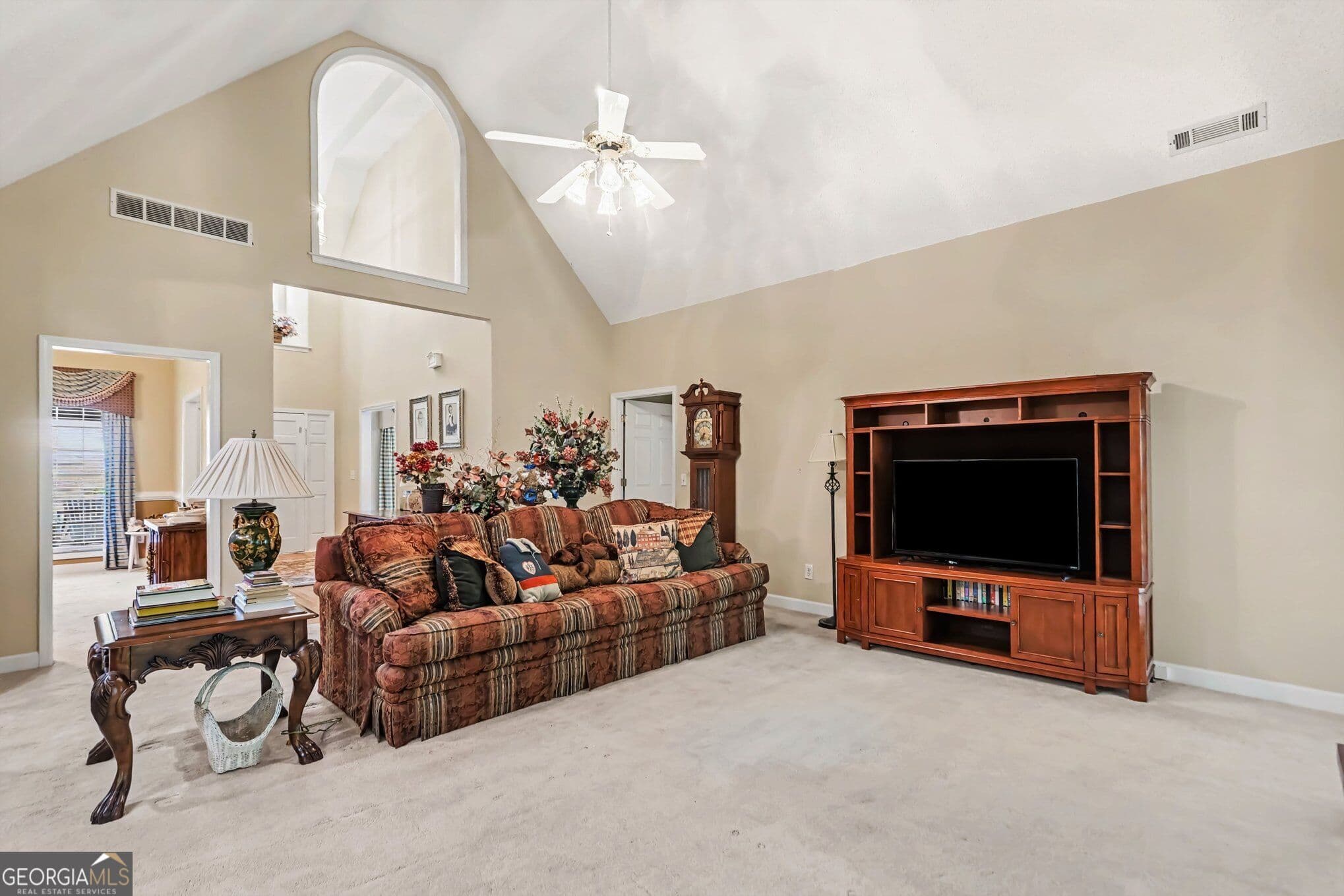 3 bedroom, 4.5 bathroom, 3,352 sq ft single family residence for sale at 235 Line Creek Cir, Sharpsburg, GA 30277 — photo 5