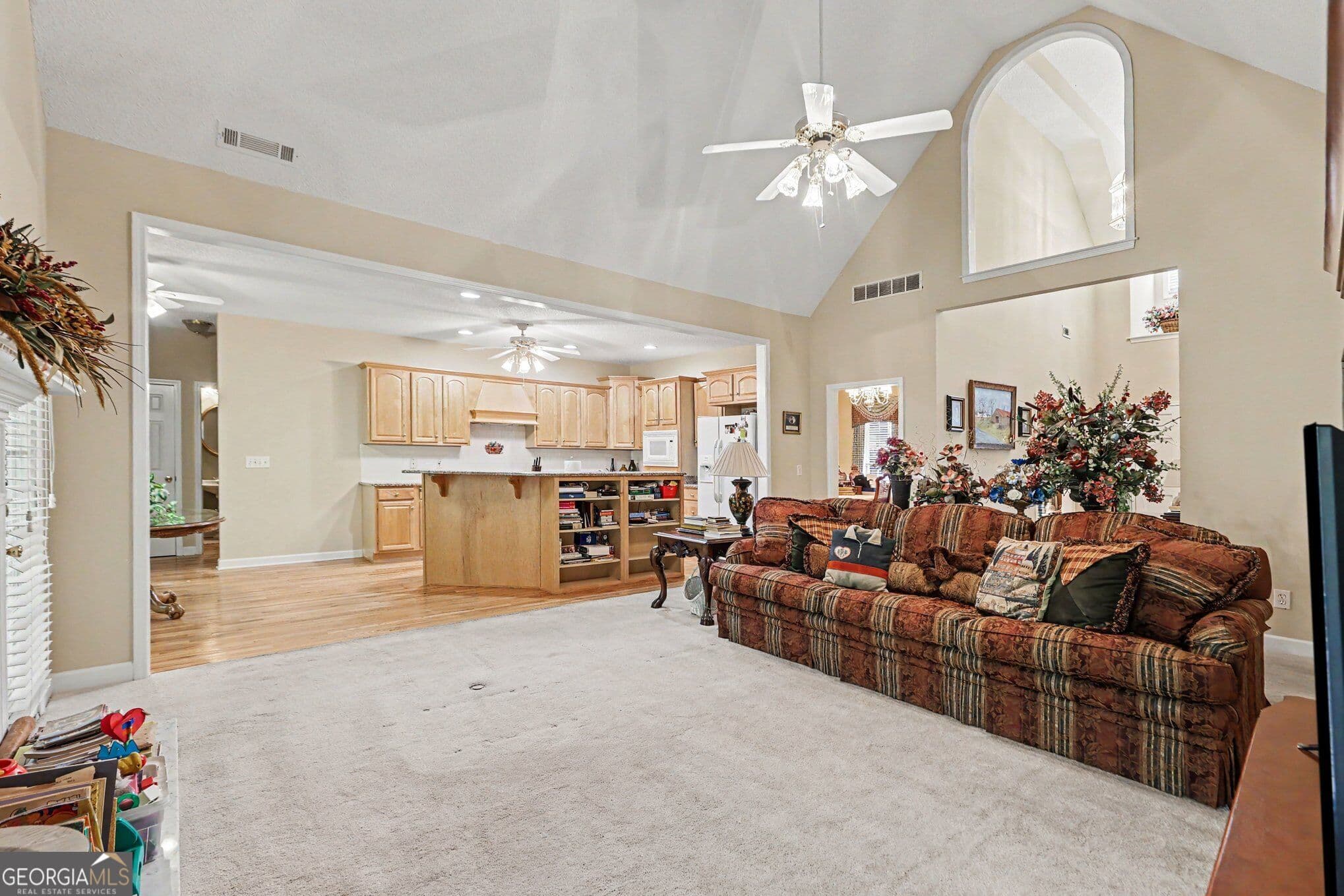3 bedroom, 4.5 bathroom, 3,352 sq ft single family residence for sale at 235 Line Creek Cir, Sharpsburg, GA 30277 — photo 9