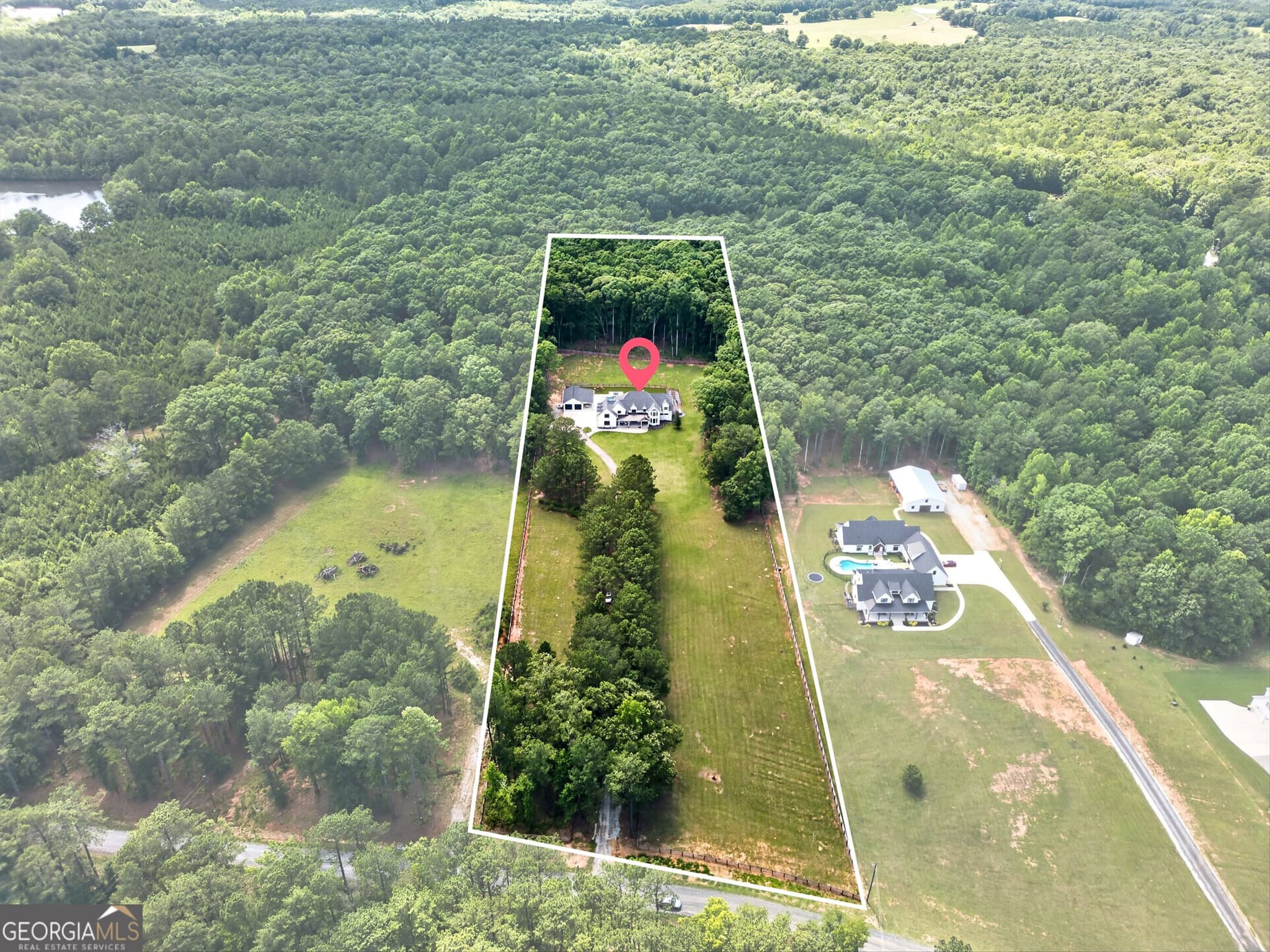 5 bedroom, 3.5 bathroom, 5,666 sq ft single family residence for sale at 583 Padgett Road, Senoia, GA 30276 — photo 6