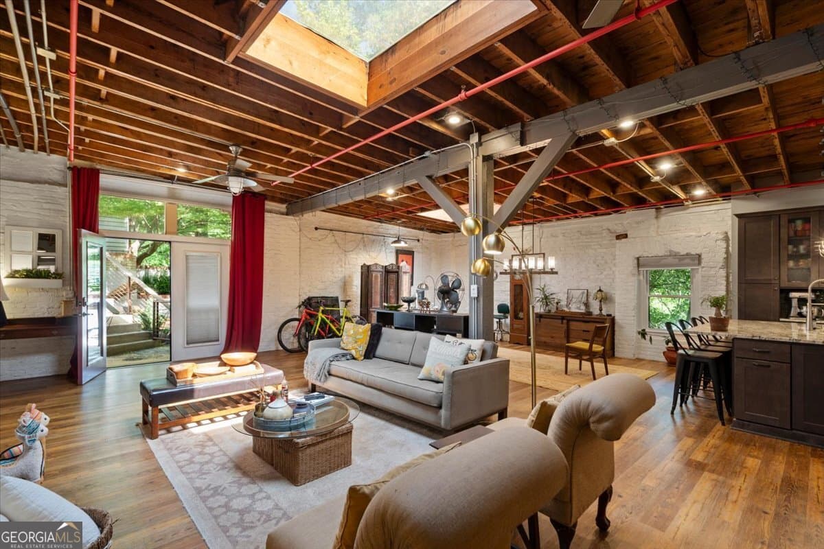 2 bedroom, 2 bathroom, 2,108 sq ft loft,condominium for sale at 585 White Circle 402, Athens, GA 30605 — photo 3