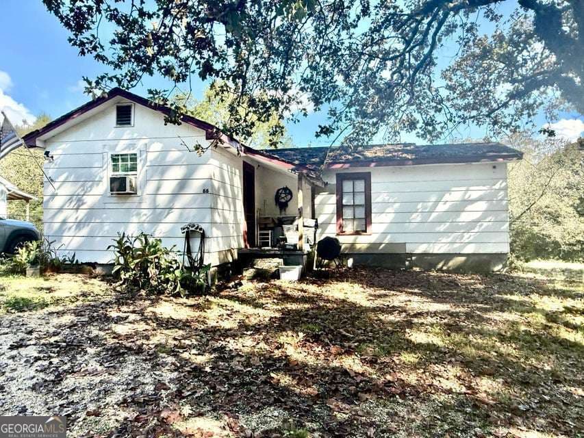 3 bedroom, 1 bathroom, 1,628 sq ft single family residence for sale at 64 Hartline Hill Road, Summerville, GA 30747 — photo 3