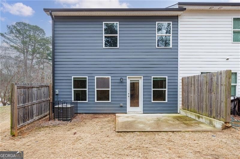 3 bedroom, 2.5 bathroom, 1,968 sq ft townhouse for sale at 3413 Endurance Court, Atlanta, GA 30349 — photo 5