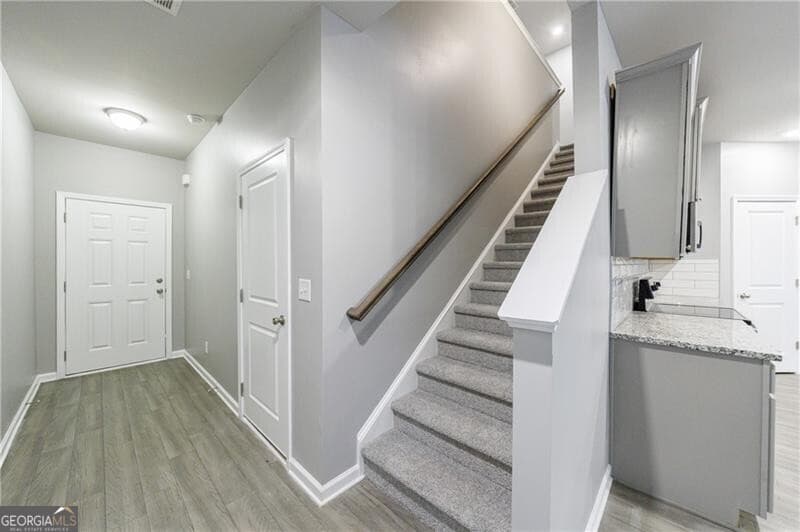 3 bedroom, 2.5 bathroom, 1,968 sq ft townhouse for sale at 3413 Endurance Court, Atlanta, GA 30349 — photo 8