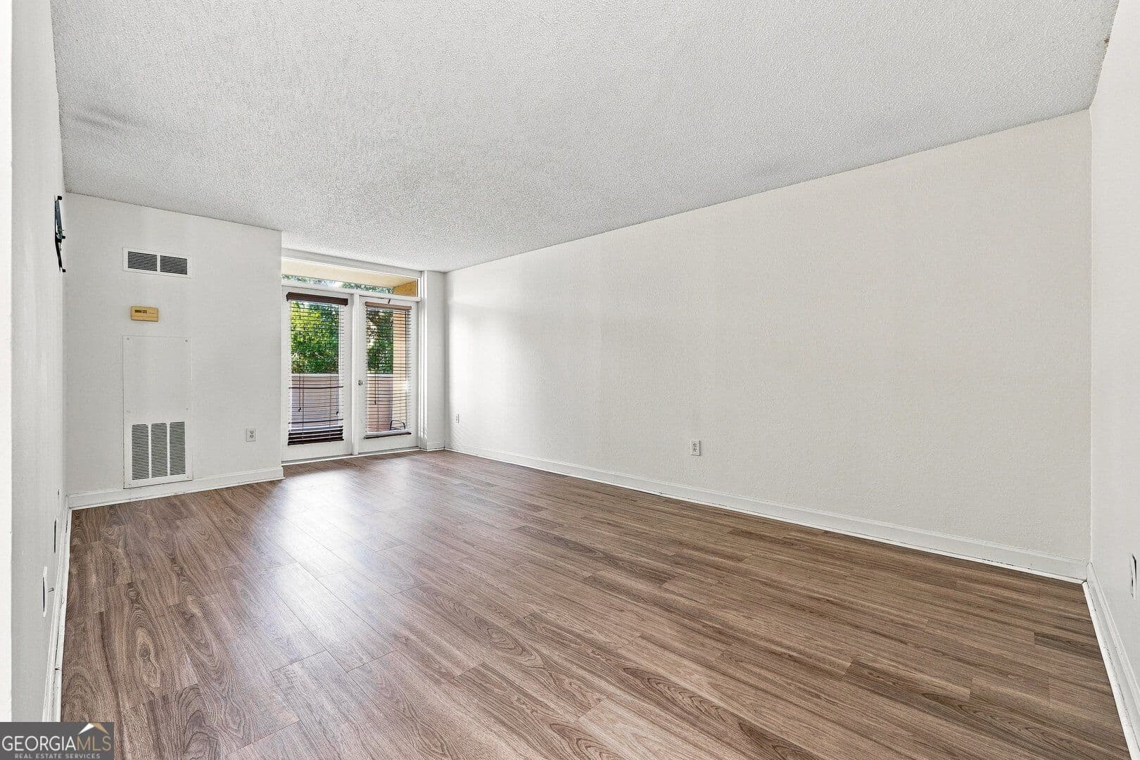 2 bedroom, 1 bathroom, 1,014 sq ft condominium for rent at 375 Ralph Mcgill Boulevard 401, Atlanta, GA 30312 for $1,495 a month — photo 1 of 1