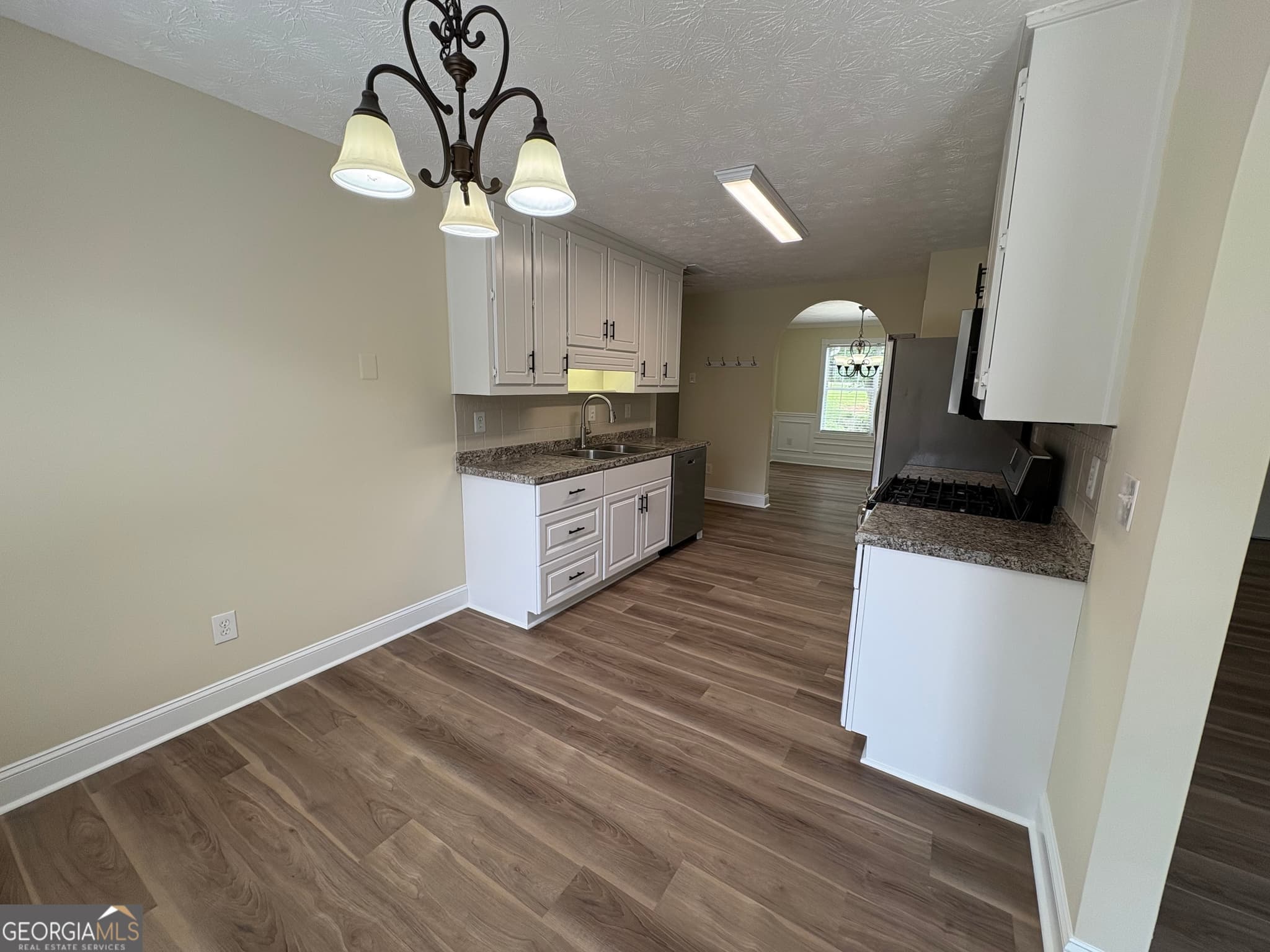 3 bedroom, 3 bathroom, 2,470 sq ft single family residence for sale at 2301 Piney Grove Road, Loganville, GA 30052 — photo 6
