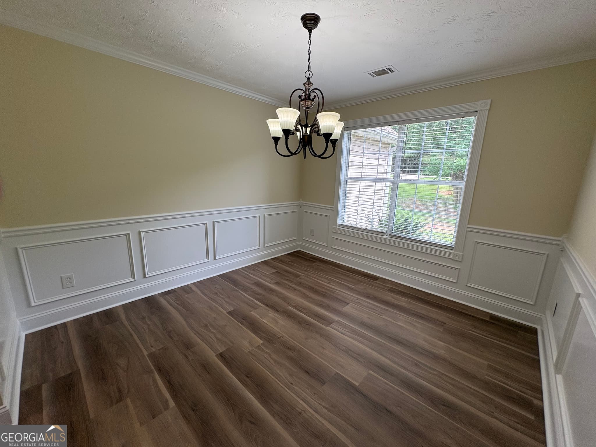 3 bedroom, 3 bathroom, 2,470 sq ft single family residence for sale at 2301 Piney Grove Road, Loganville, GA 30052 — photo 7