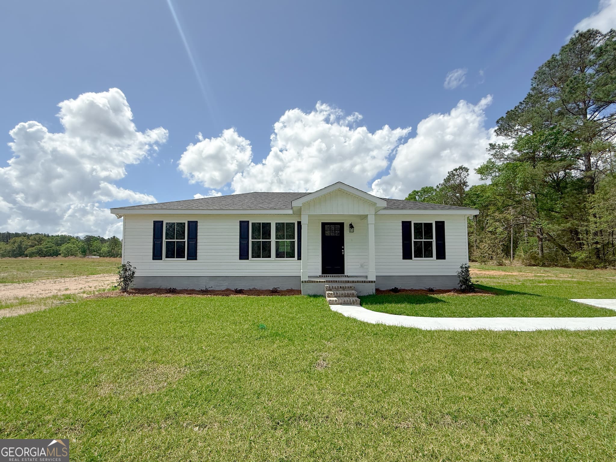 3 bedroom, 2 bathroom, 1,225 sq ft single family residence sold at 4348 Deloach Church Road, Claxton, GA 30417