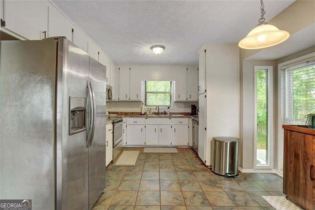 4 bedroom, 3 bathroom, 3,324 sq ft single family residence for sale at 4831 Highpoint Drive, Marietta, GA 30066 — photo 6