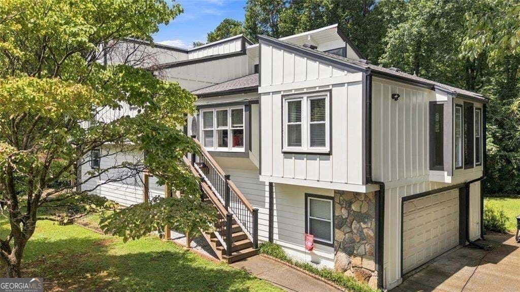 4 bedroom, 3 bathroom, 3,324 sq ft single family residence for sale at 4831 Highpoint Drive, Marietta, GA 30066 — photo 1 of 19