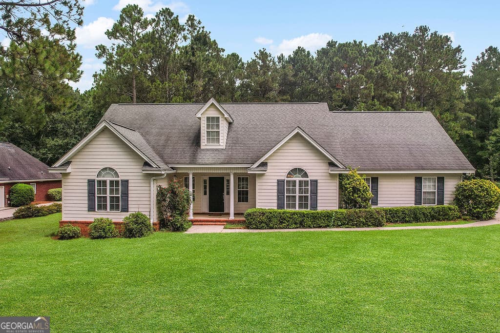 4 bedroom, 3 bathroom, 2,111 sq ft single family residence under contract at 1713 Muirfield Drive, Statesboro, GA 30458 — photo 3