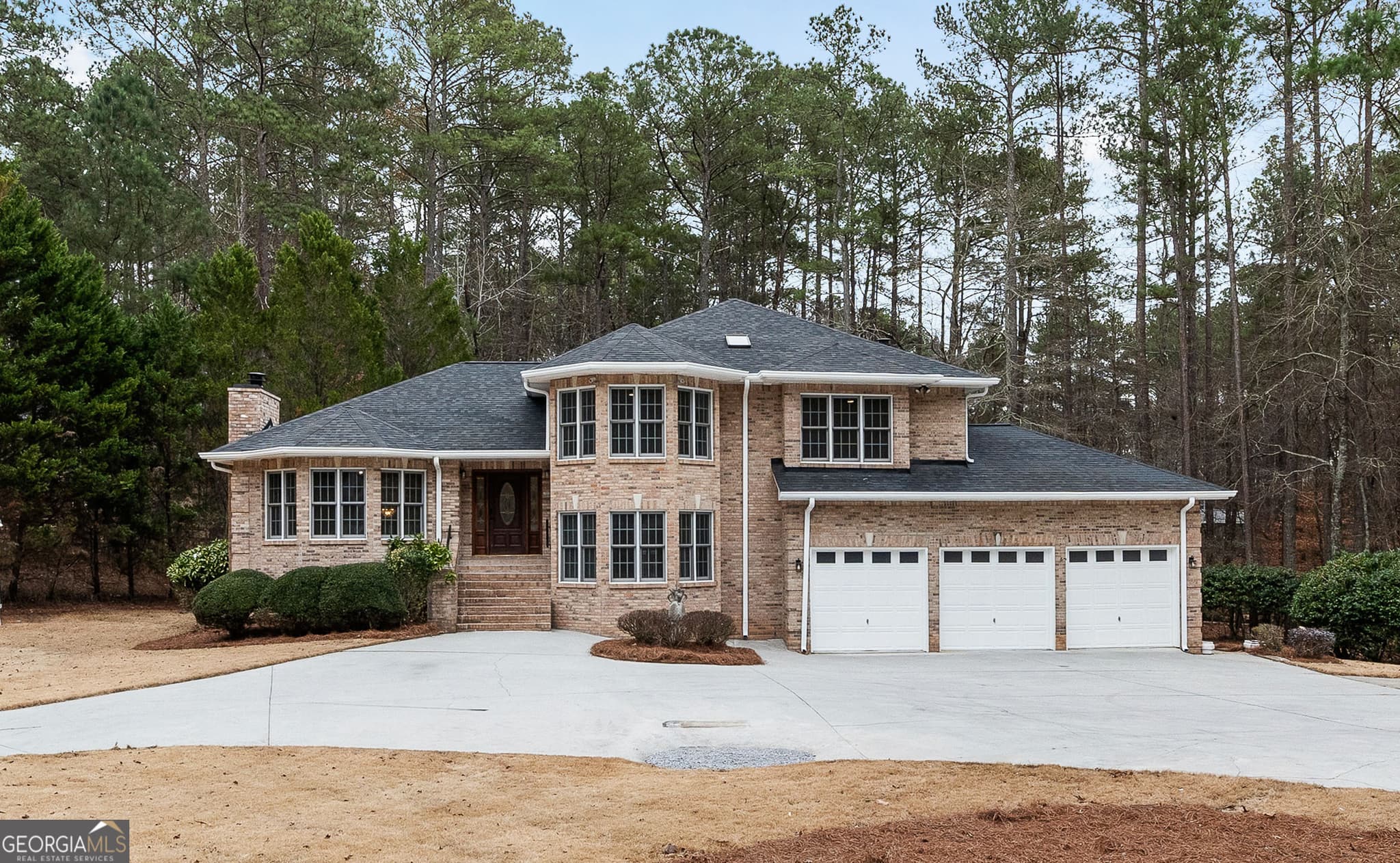 6 bedroom, 4 bathroom, 5,115 sq ft single family residence for sale at 5302 Greenway Drive, Villa Rica, GA 30180 — photo 2