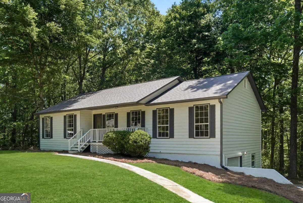4 bedroom, 3 bathroom, 2,562 sq ft single family residence sold at 87 Harpers Place, Carrollton, GA 30117