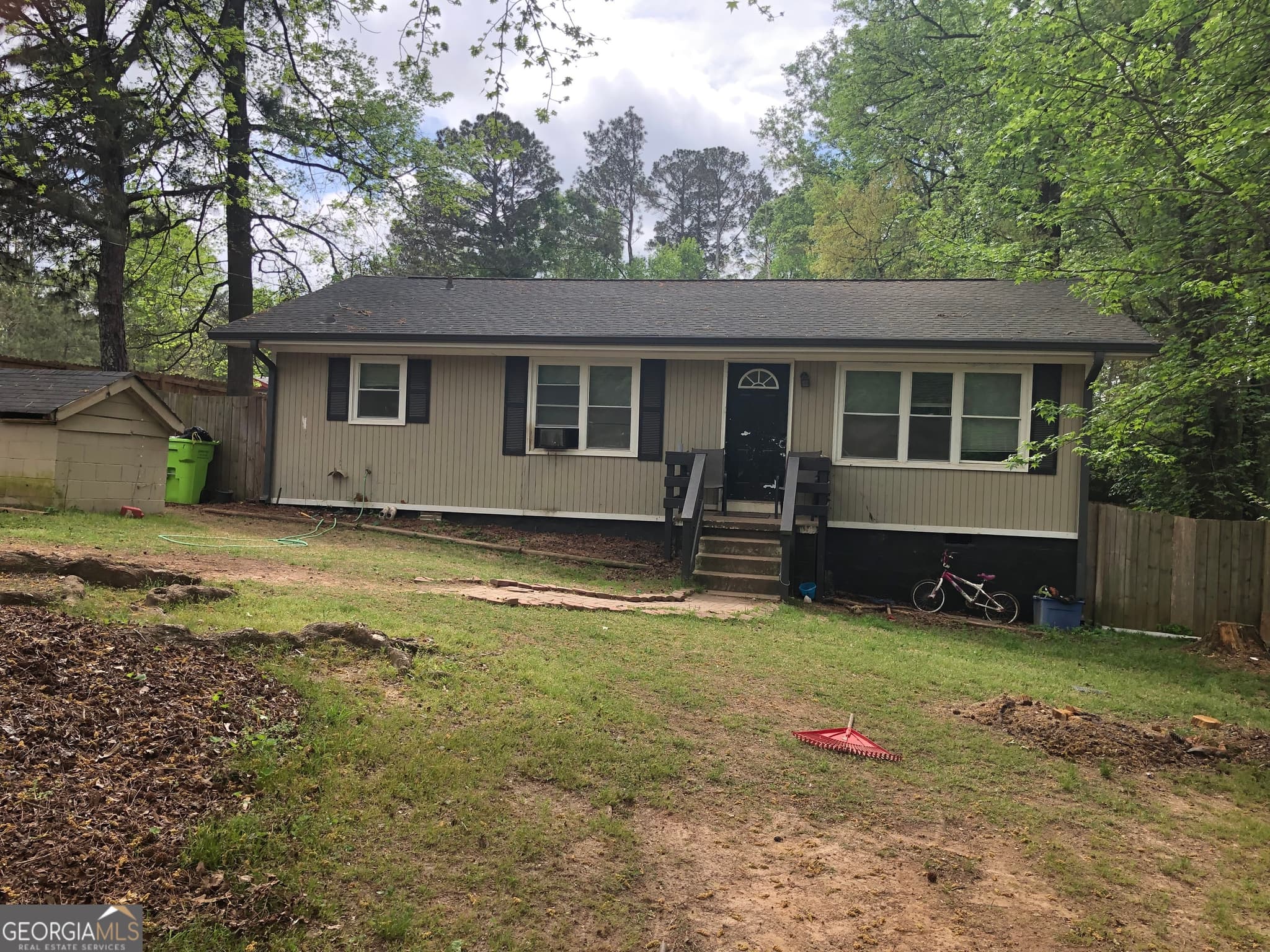 3 bedroom, 1 bathroom, 1,040 sq ft single family residence for sale at 15975 HWY 36, Covington, GA 30014