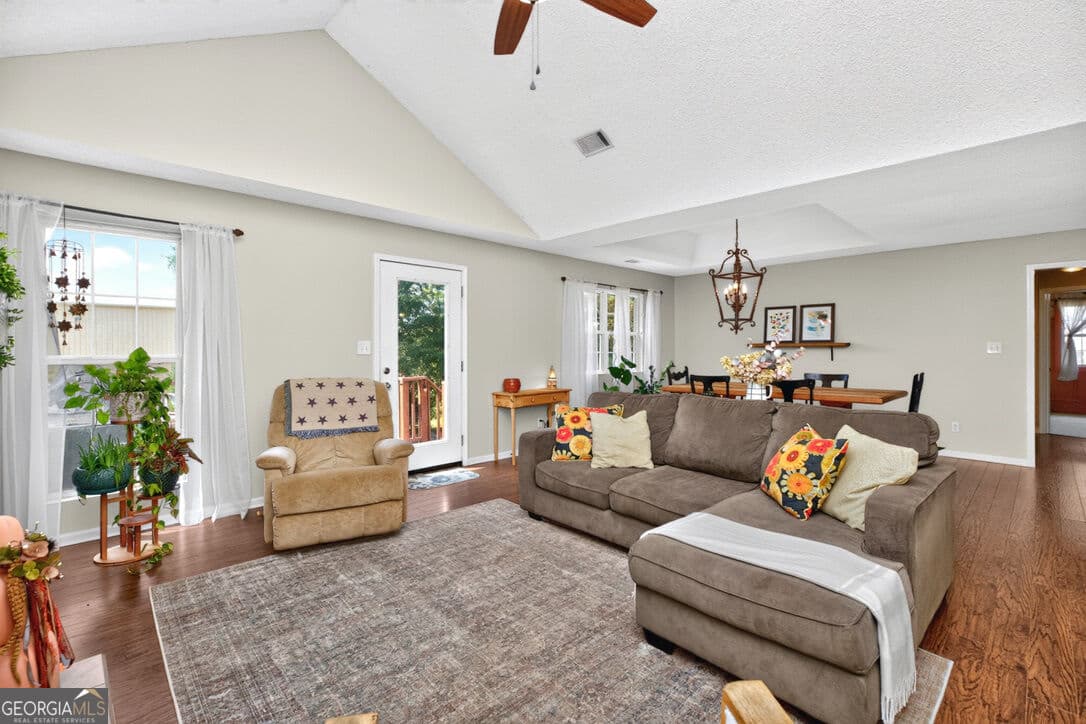 3 bedroom, 2.5 bathroom, 2,074 sq ft single family residence under contract at 103 Willow Glen, Centerville, GA 31028 — photo 9