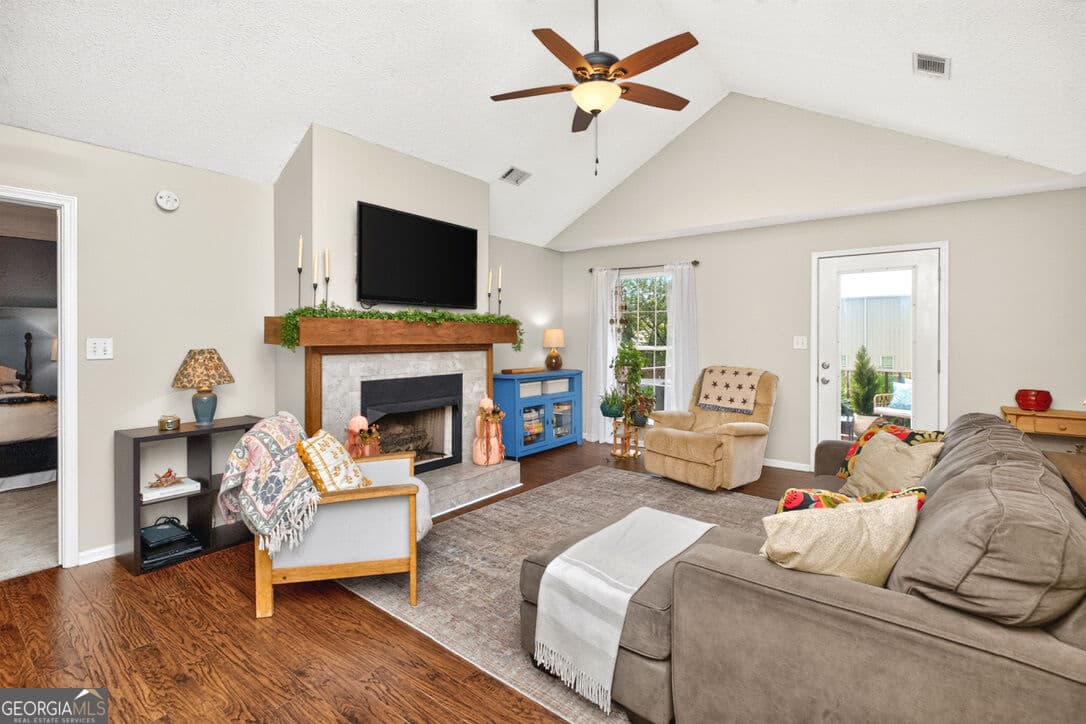 3 bedroom, 2.5 bathroom, 2,074 sq ft single family residence under contract at 103 Willow Glen, Centerville, GA 31028 — photo 10