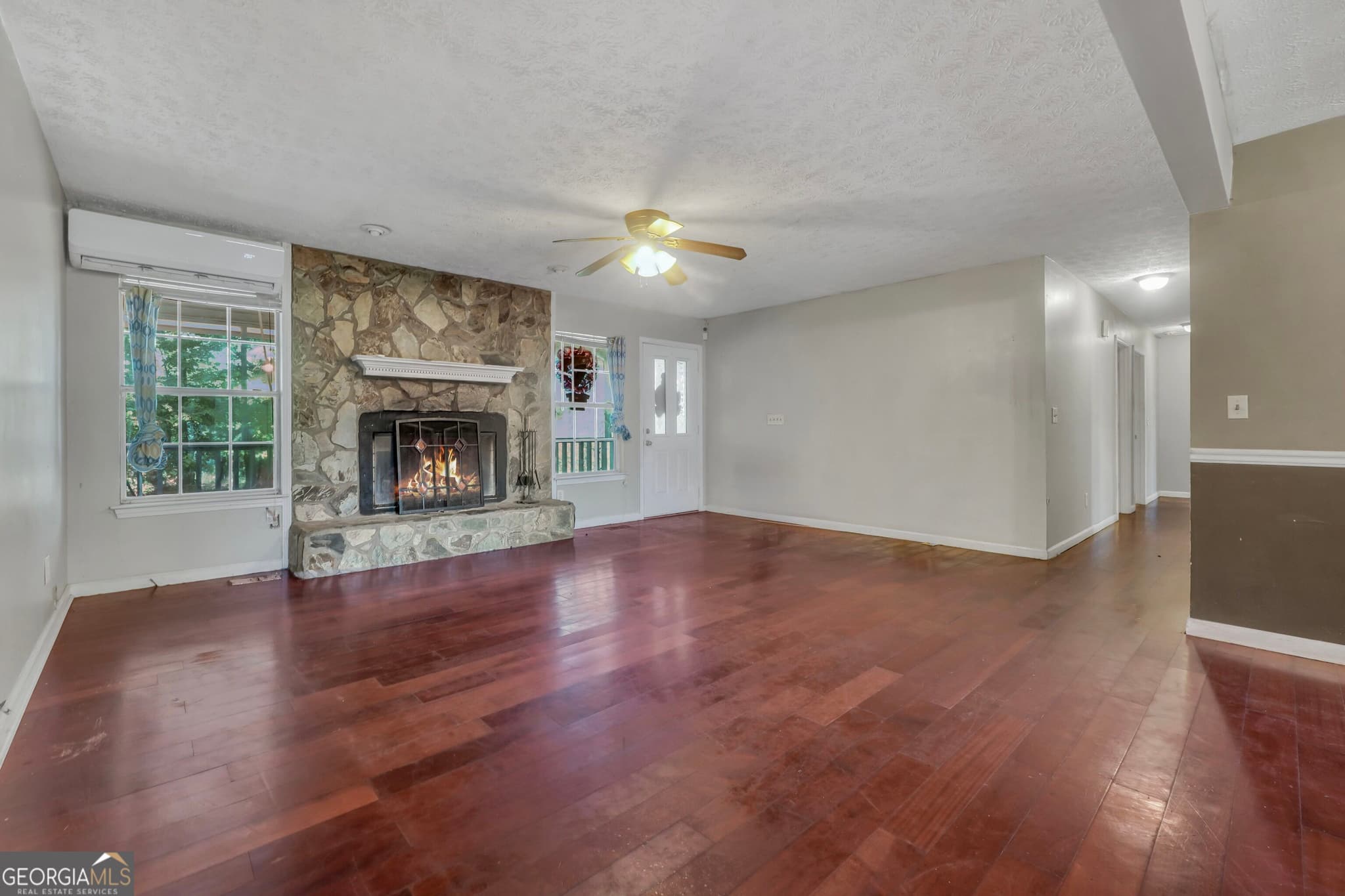 3 bedroom, 2 bathroom, 1,972 sq ft single family residence for sale at 76 Harold Drive, Mcdonough, GA 30253 — photo 5