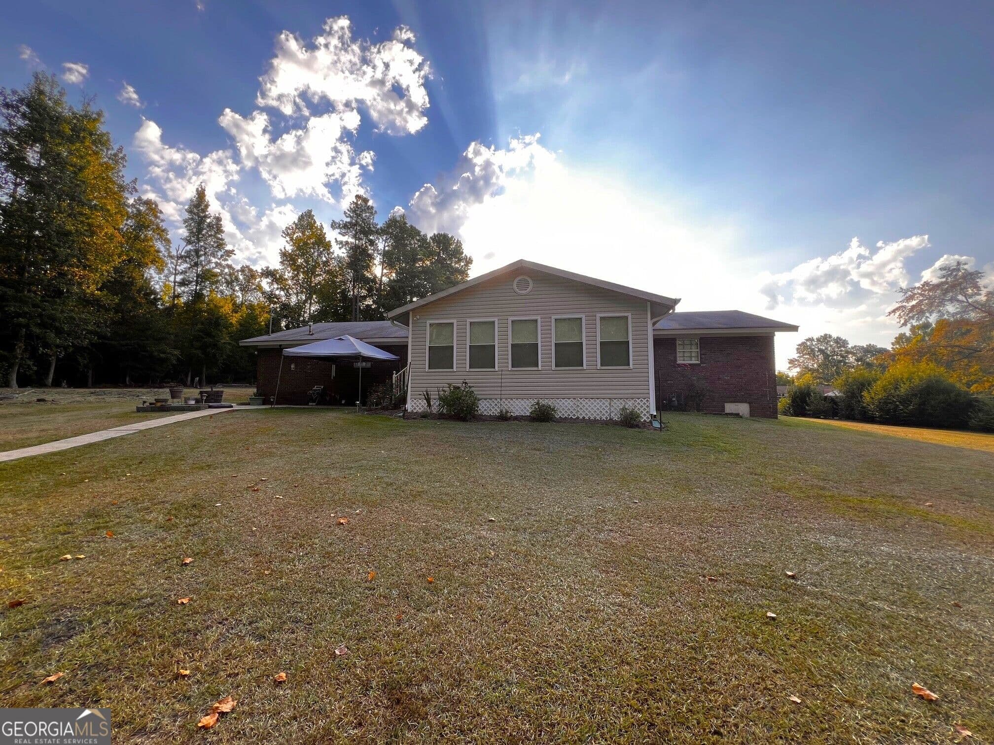 3 bedroom, 2 bathroom, 1,768 sq ft single family residence for sale at 108 Skyline Drive, Barnesville, GA 30204 — photo 2