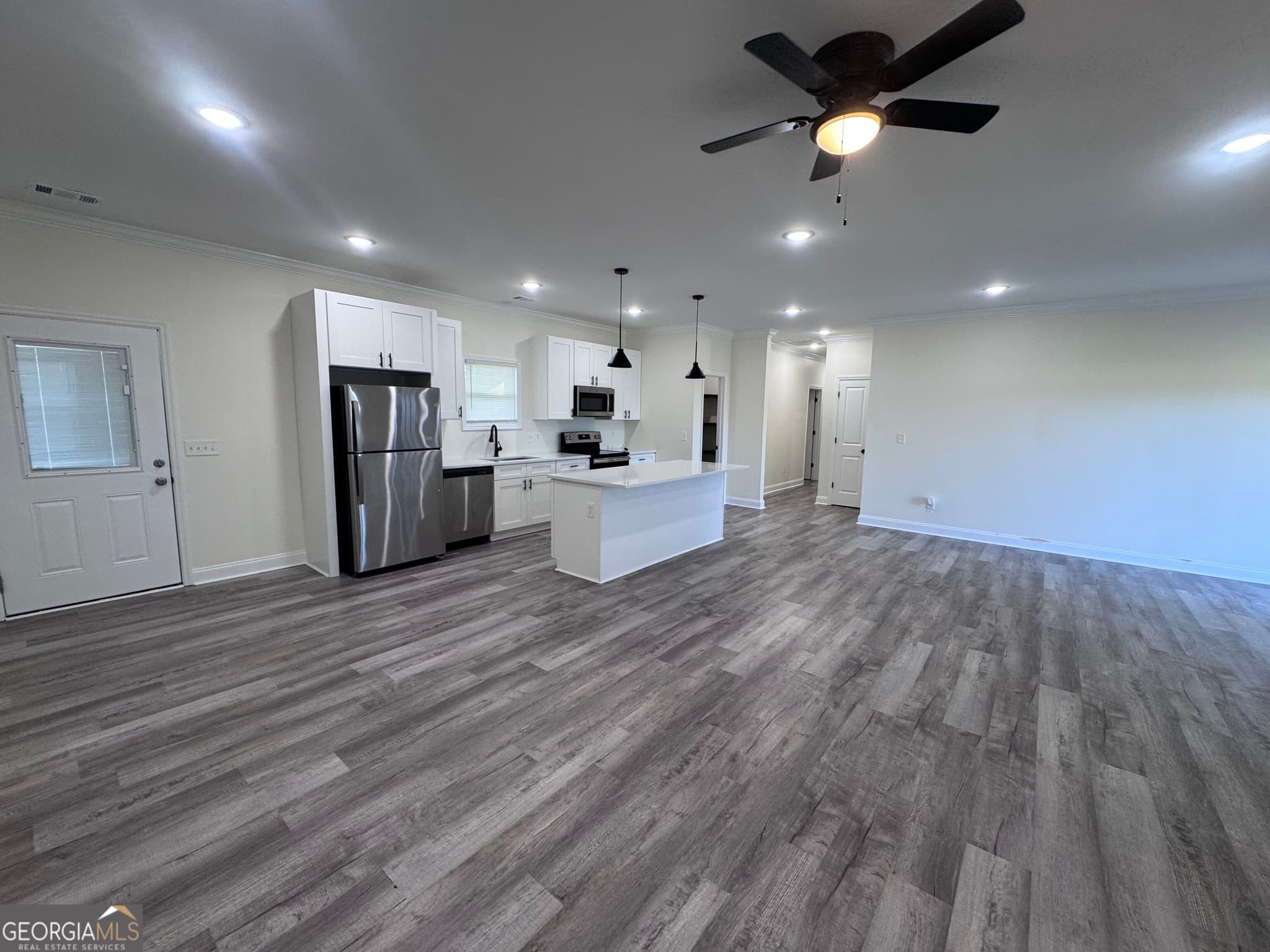 4 bedroom, 2 bathroom, 2,012 sq ft single family residence for rent at 340 Mace Cannon Road, Dublin, GA 31021 for $2,400 a month — photo 6