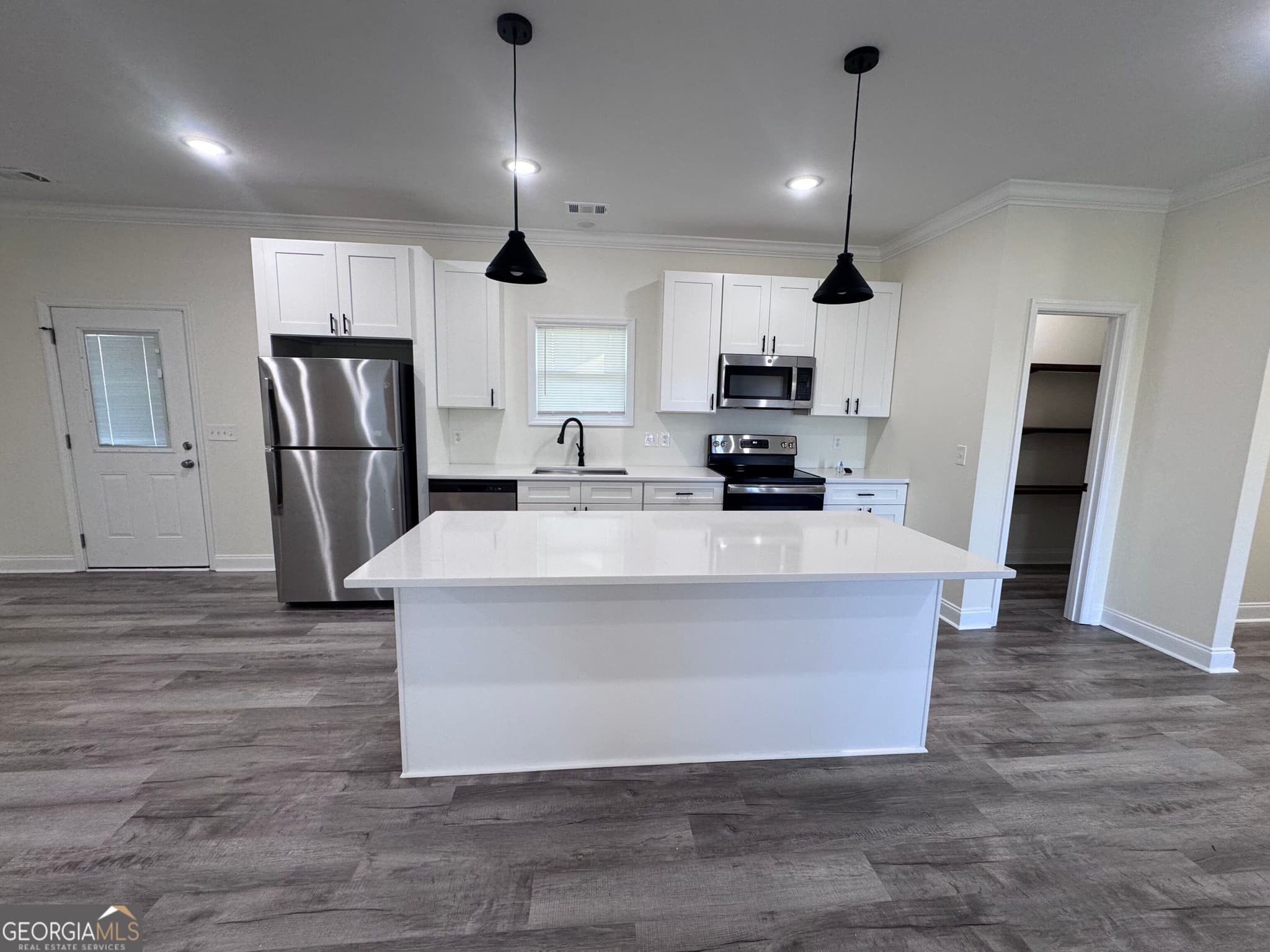 4 bedroom, 2 bathroom, 2,012 sq ft single family residence for rent at 340 Mace Cannon Road, Dublin, GA 31021 for $2,400 a month — photo 5