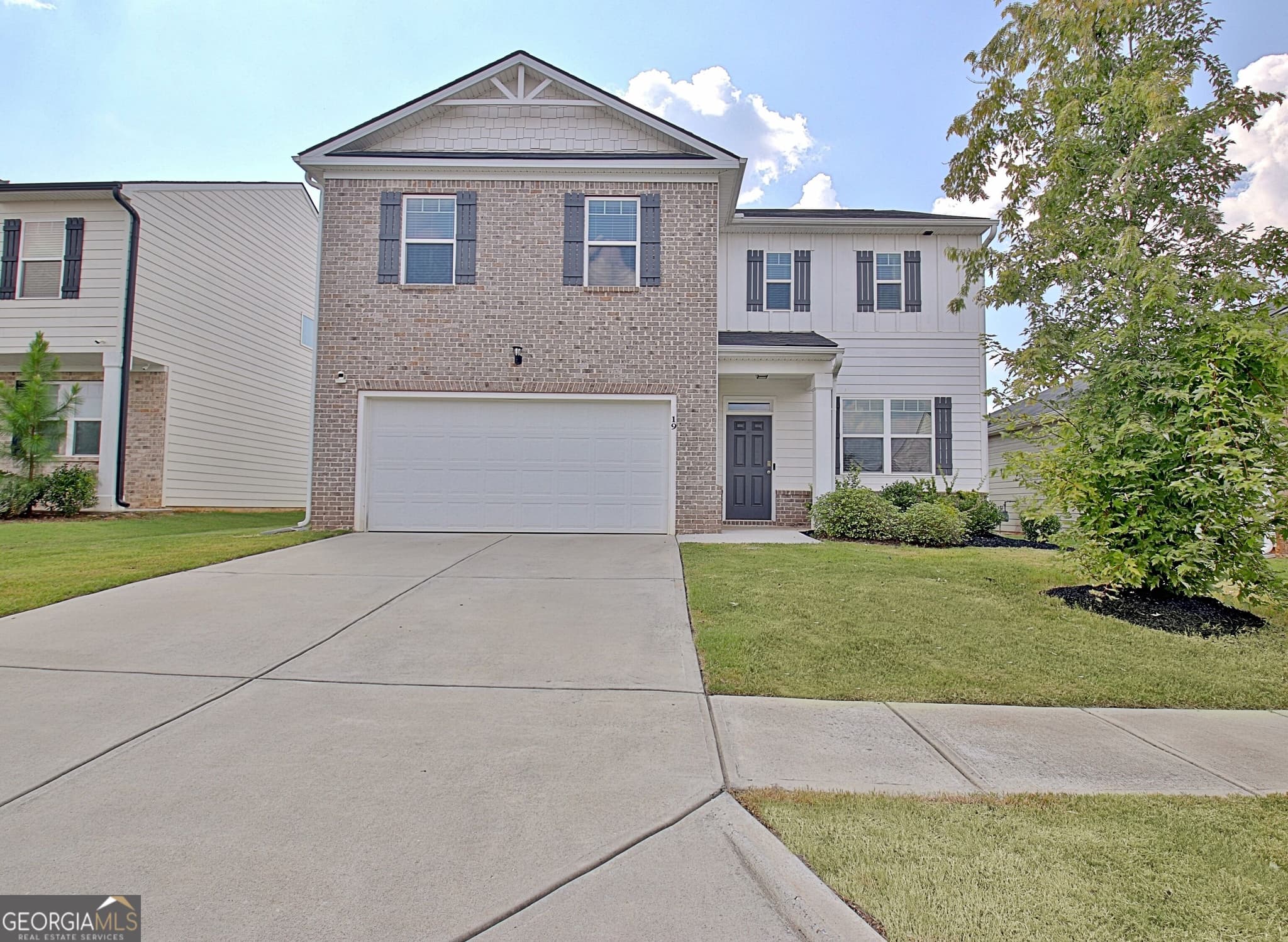 4 bedroom, 2.5 bathroom, 2,382 sq ft single family residence for sale at 19 White Spruce Way, Newnan, GA 30265 — photo 1 of 52