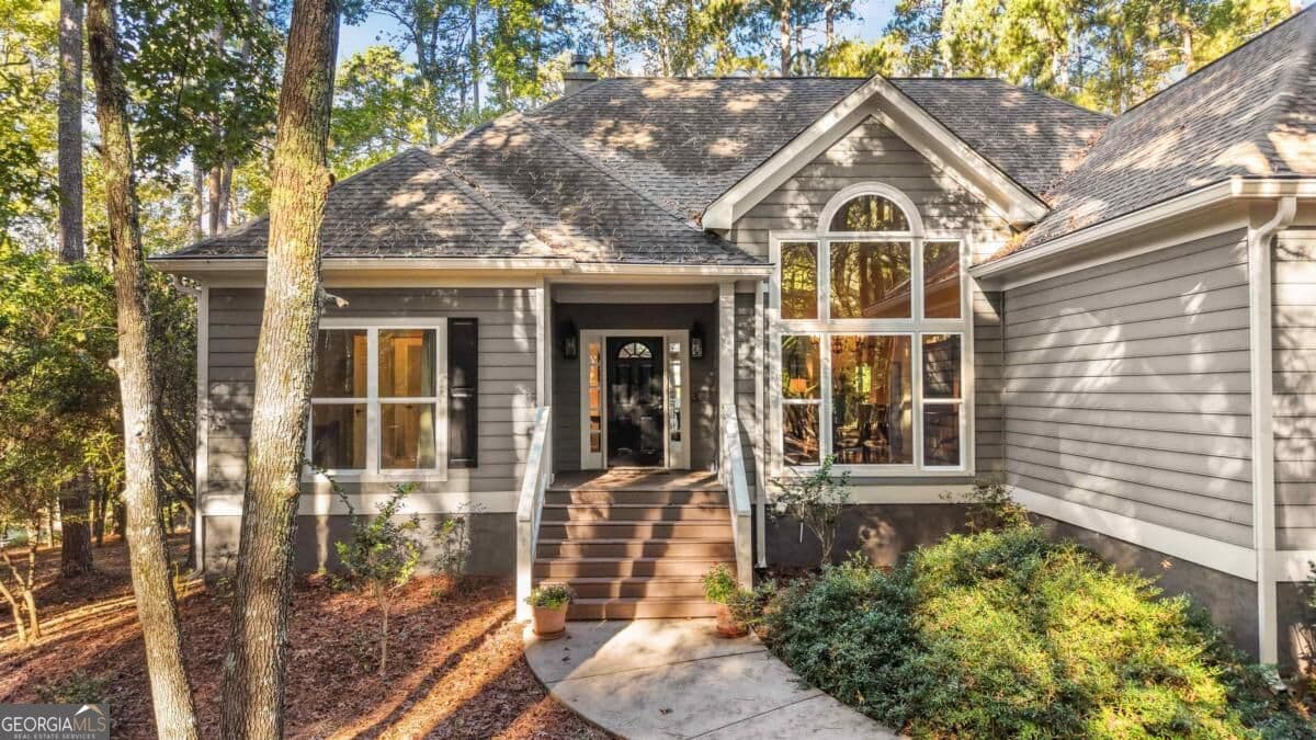 4 bedroom, 4 bathroom, 3,768 sq ft single family residence for sale at 1181 Shoulder Bone Circle, Greensboro, GA 30642 — photo 3