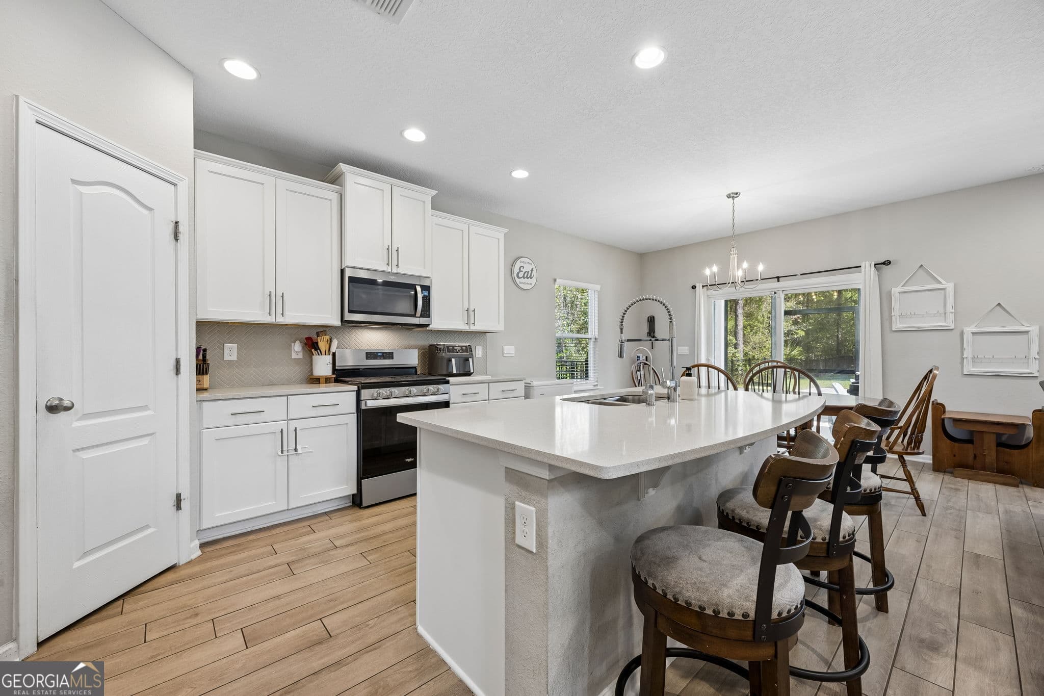 4 bedroom, 4 bathroom, 2,526 sq ft single family residence for sale at 215 Holm Place, St. Marys, GA 31558 — photo 6