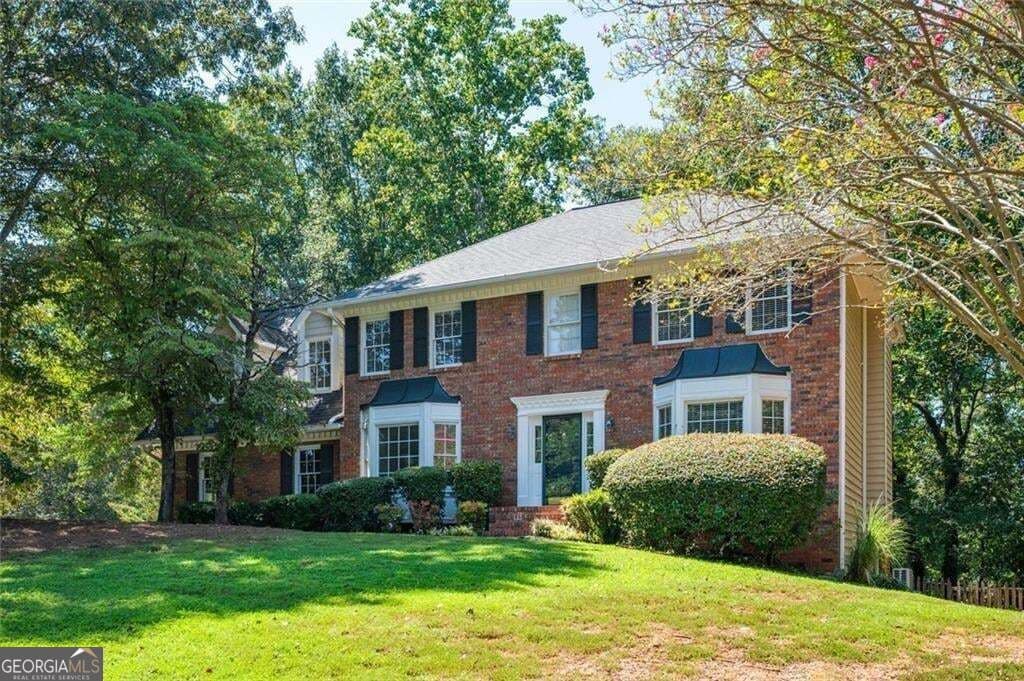 7 bedroom, 4.5 bathroom, 3,636 sq ft single family residence for sale at 4962 Thornwood Trace, Acworth, GA 30102 — photo 2