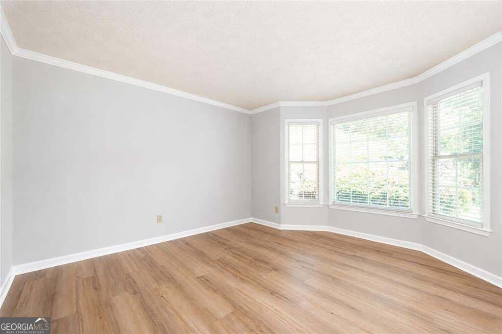 7 bedroom, 4.5 bathroom, 3,636 sq ft single family residence for sale at 4962 Thornwood Trace, Acworth, GA 30102 — photo 8
