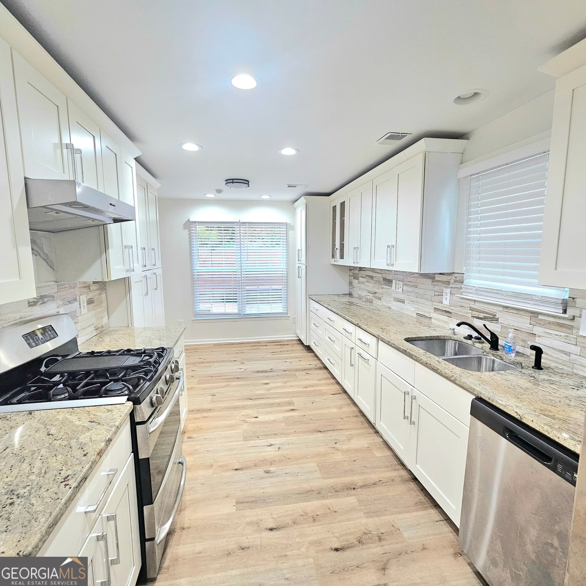 3 bedroom, 2.5 bathroom, 1,833 sq ft single family residence for rent at 1308 Gates Circle, Atlanta, GA 30316 for $2,650 a month — photo 8