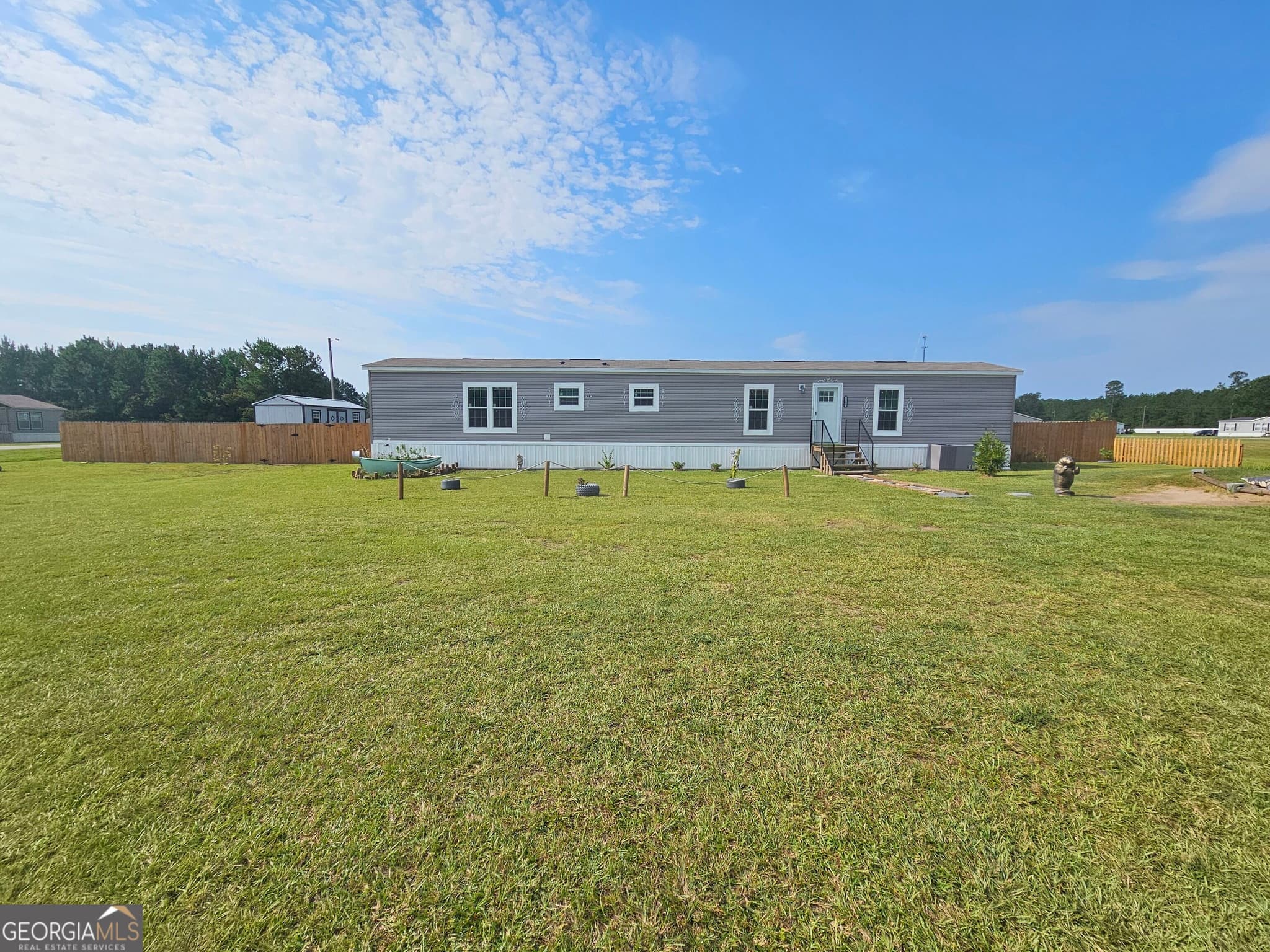 3 bedroom, 2 bathroom, 1,120 sq ft single family residence for sale at 1283 Speckled Trout Circle, Townsend, GA 31331 — photo 1 of 29