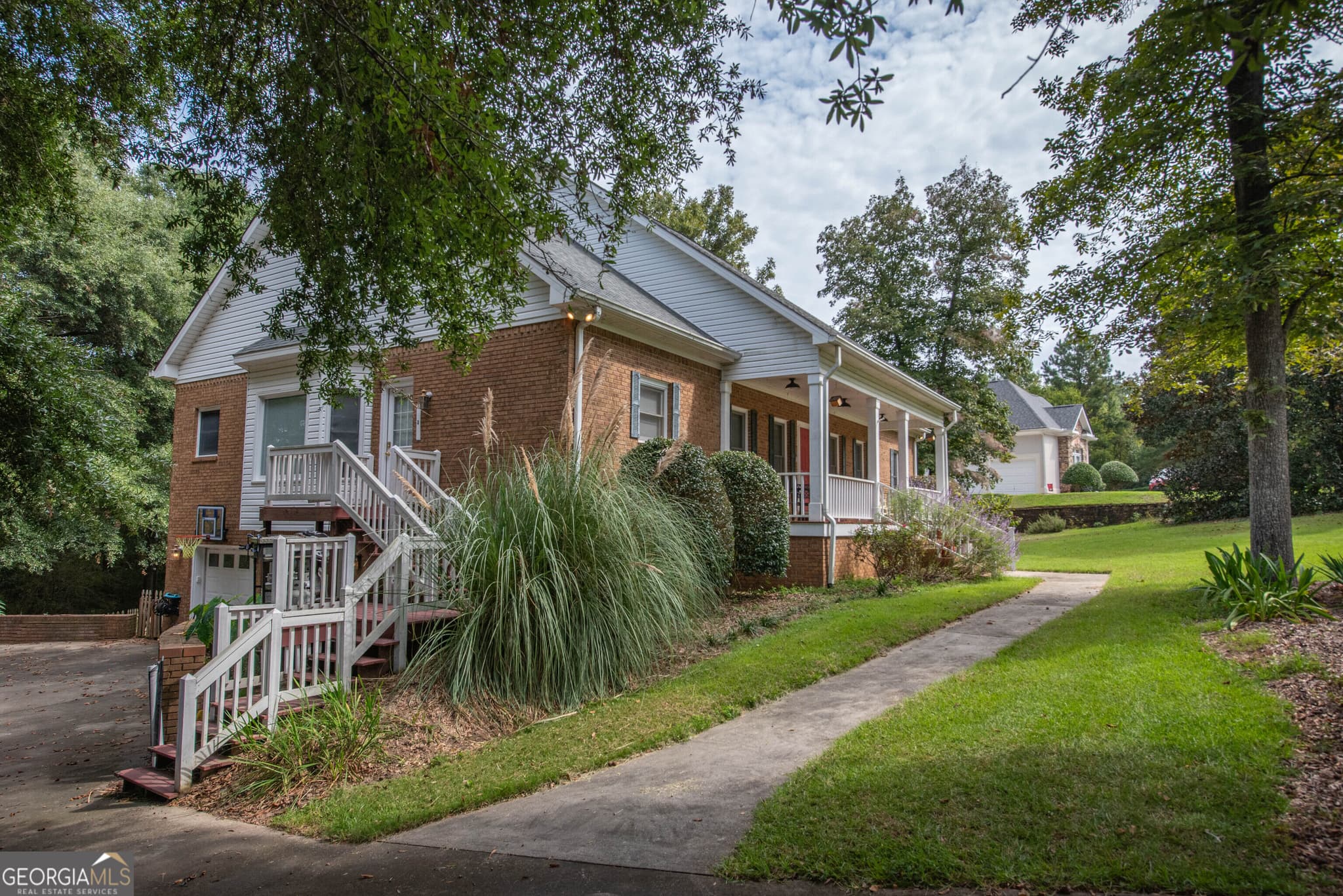5 bedroom, 4.5 bathroom, 4,900 sq ft single family residence for sale at 110 Holly Drive, Warner Robins, GA 31088 — photo 2